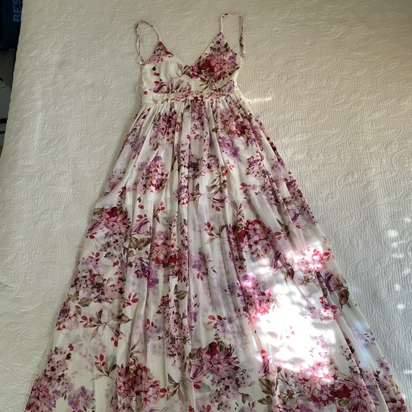 Long floral Dress - Picture 2 of 8